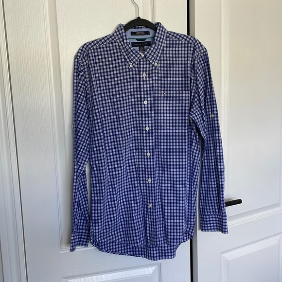 Tommy Hilfiger Slim Fit button down shirt - Picture 1 of 4